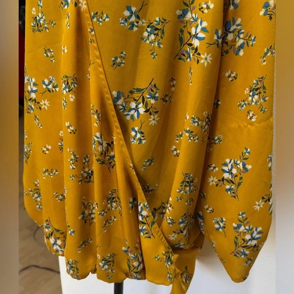 West Kei Mustard Floral Blouse - Picture 4 of 6